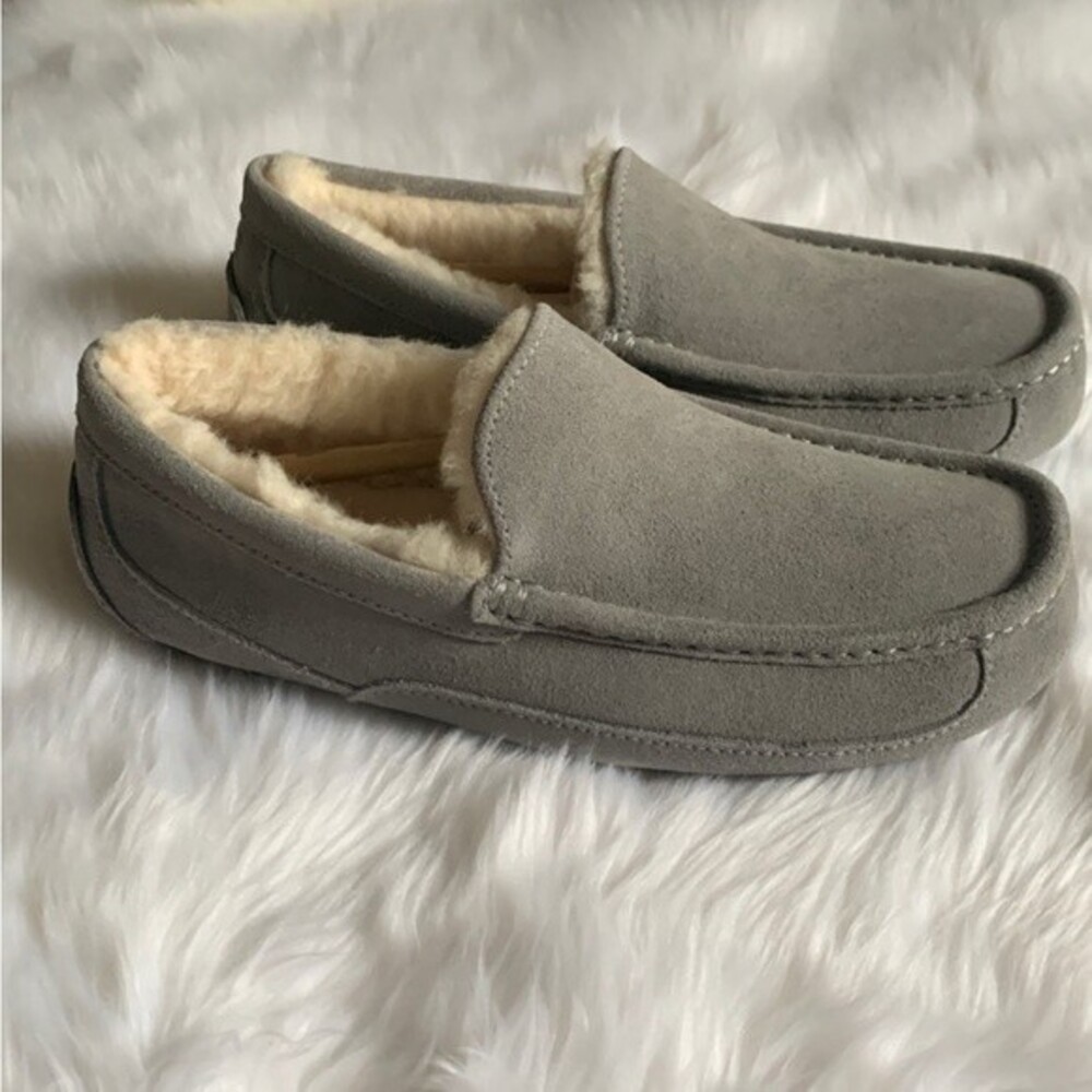 Ugg slippers - Picture 8 of 9